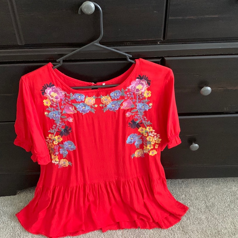 Colorful and festive Ladies shirt size M
